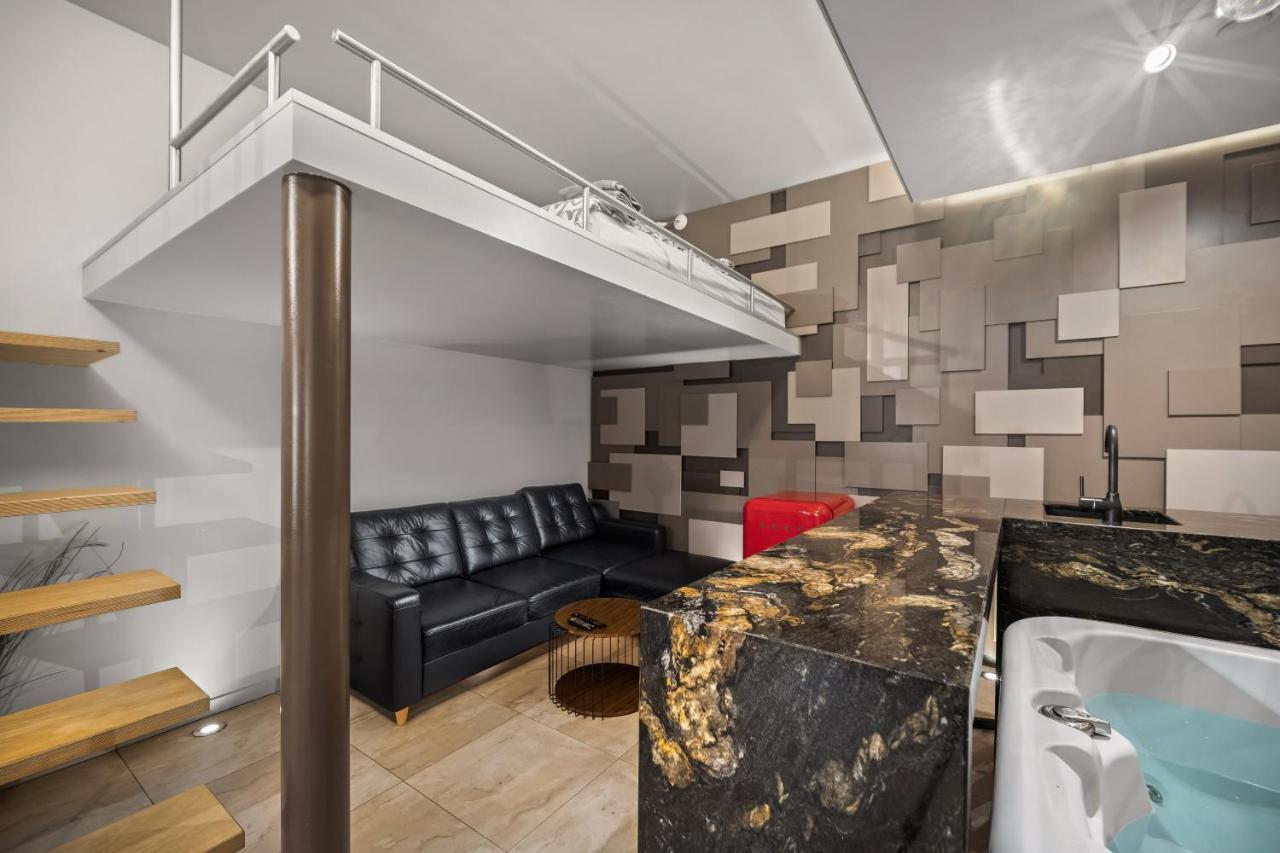 Secret Lounge - Cozy Studio With Sauna And Jacuzzi VNO Exteriör bild